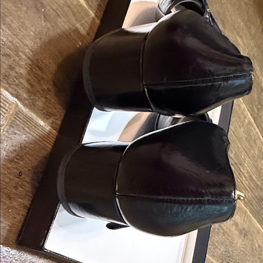 CHANEL Black Leather Mary Jane Low Block Heel Pumps - Picture 4 of 15